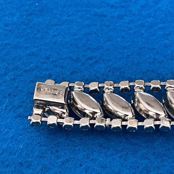 Stunning Kramer Silvertone Marquise Shaped Milk Glass Bracelet and Earring Set - Picture 9 of 9